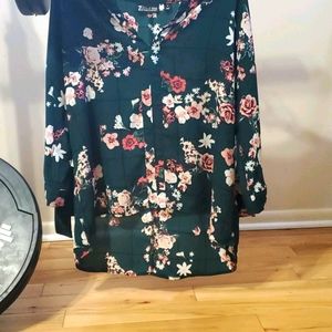Floral Hi-Lo Blouse